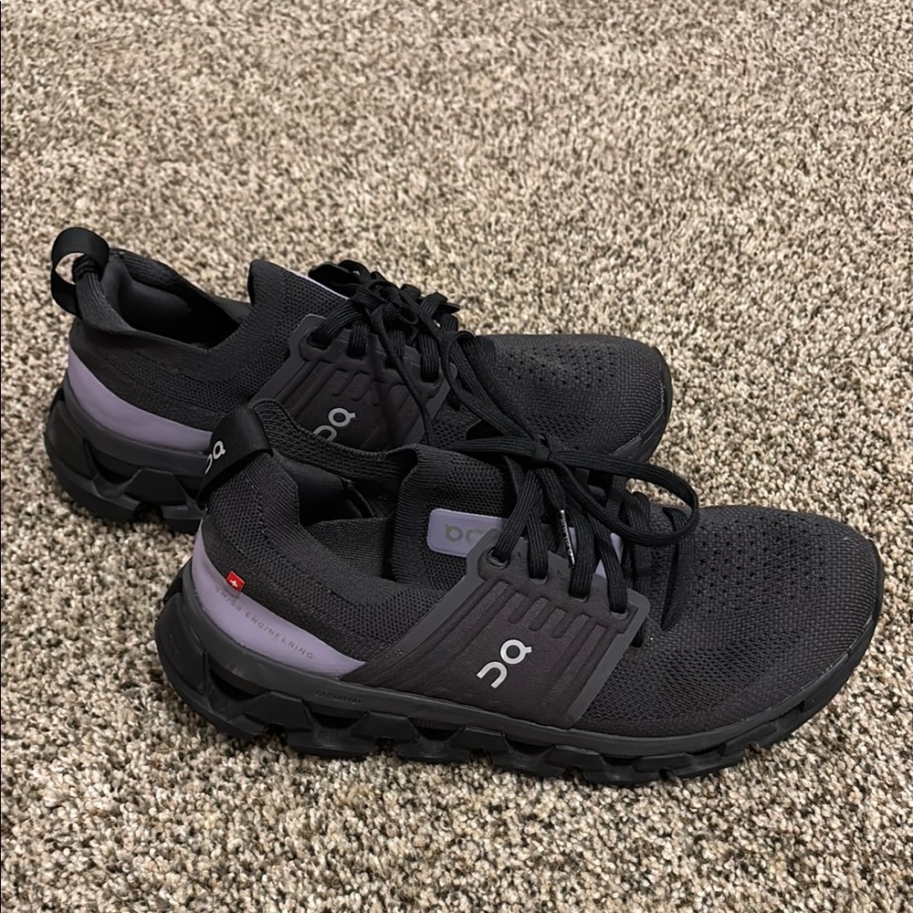 On Running Black Cloudswift